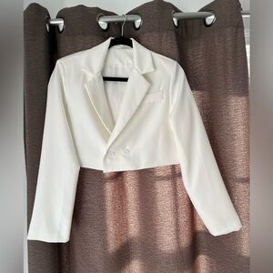 Totally chic “SHEIN” CROPPED, OFF-White, Blazer; SZ SMALL/4; double-breasted